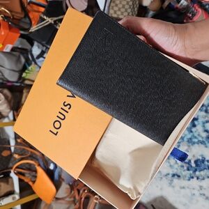 Louis Vuitton Taiga BiFold with box and Dustbag